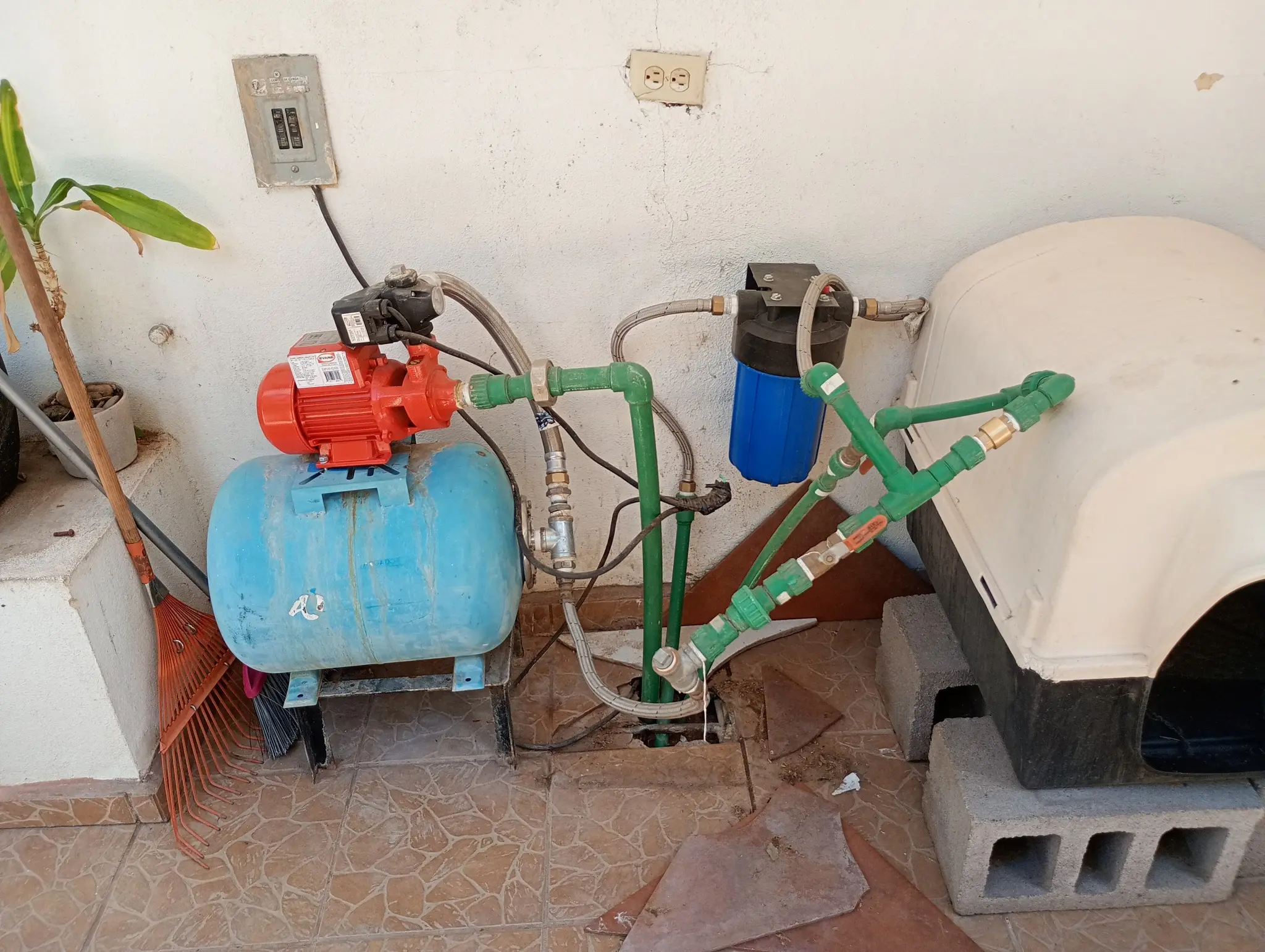 Atendiendo CTA Emergencia plomería en Saltillo